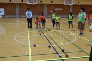 パラリンピック競技“ボッチャ”にチャレンジ！／「子ども大学にいざ」第2回講義を開催