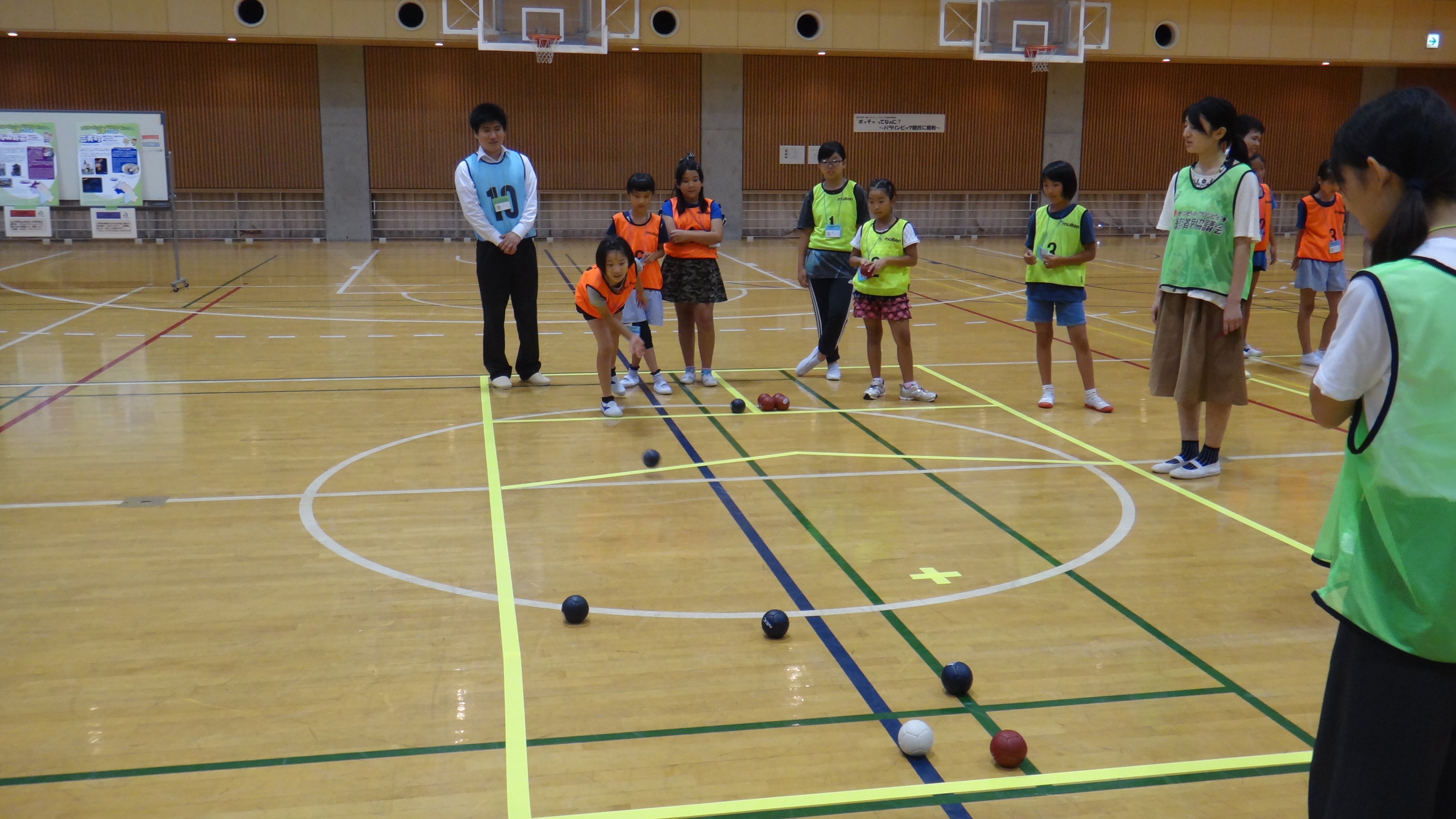 パラリンピック競技“ボッチャ”にチャレンジ！／「子ども大学にいざ」第2回講義を開催