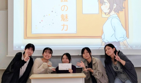 人間福祉学科の学生5名が『「介護の楽しさ」「誇り」「きらめく瞬間」動画コンテスト』で「ベストインパクト賞」を受賞しました
